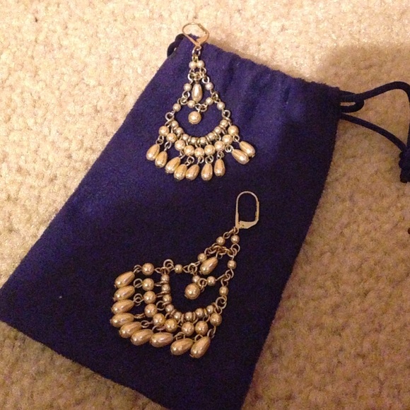 Gold pearl earrings