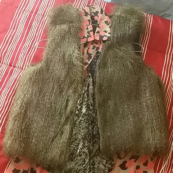 Fur vest