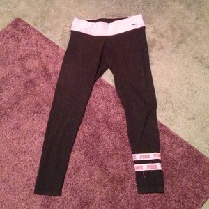 PINK leggings. hidden pocket