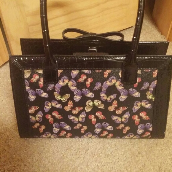 Black faux leather butterfly tassel purse - Picture 2 of 3