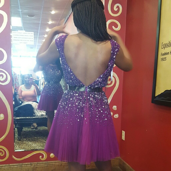 Sherri Hill V Back Cocktail Dress - Picture 4 of 4