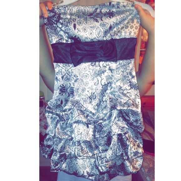 White and black patterned homecoming/prom dress.