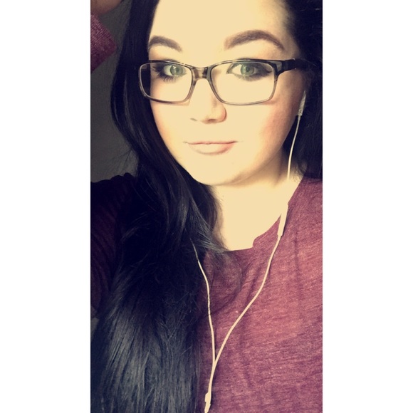 Meet your Posher, Haley