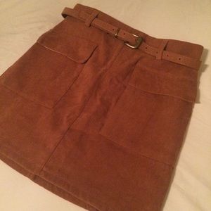 Suede mini skirt with pockets and belt