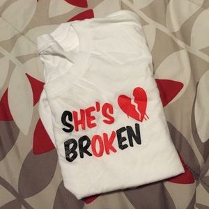 crop tee "She's broken"