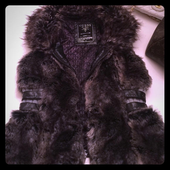 S O L D Guess Vest