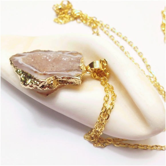 Unique Natural Gemstone Necklace - Picture 3 of 3