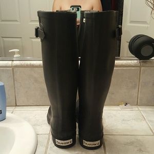 Bearpaw rain boots