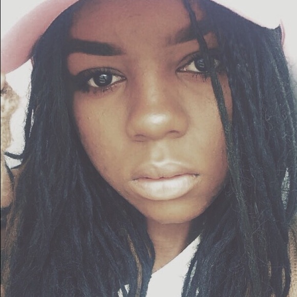 Meet your Posher, Cas - Picture 1 of 1