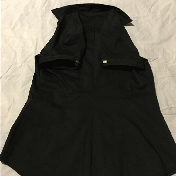 Button down blouse ❤️❤️❤️ - Picture 3 of 4