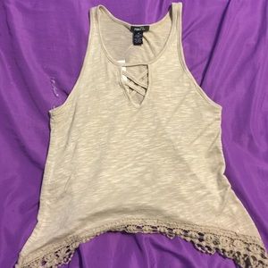 Beige/tan sleeveless top from Rue 21