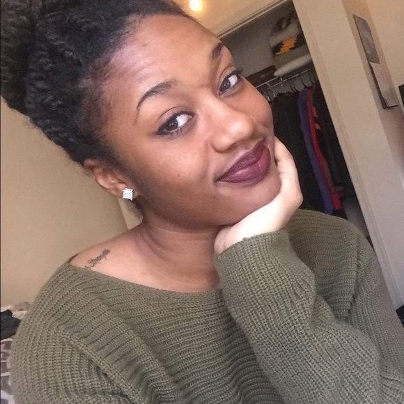 Meet your Posher, Ronesia - Picture 2 of 3