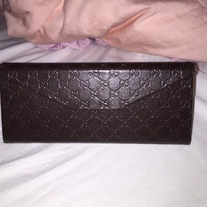 Gucci big sunglasses shades hard case