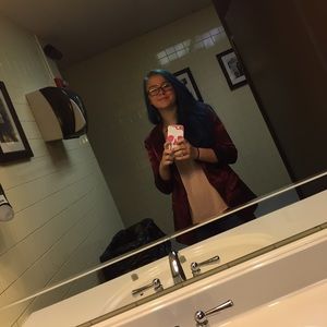 Meet your Posher, Julia