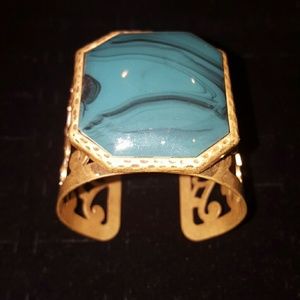 Antique gold bangle with turquoise stone