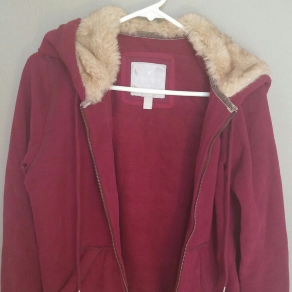 American Eagle sweatshirt with fur hoodie
