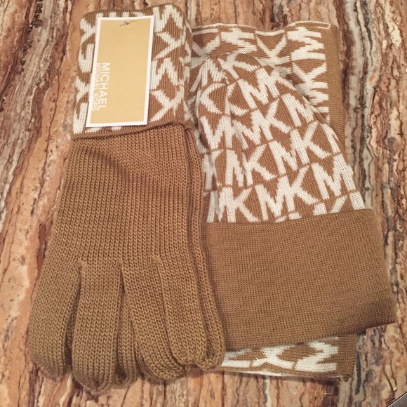 Michael Kors Accessories - ❌SOLD❌Michael Kors scarf, hat & gloves set