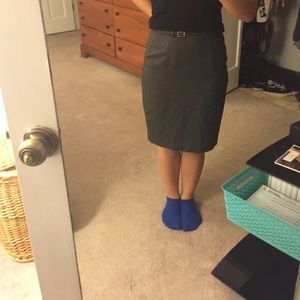 Grey pencil skirt! 🎉