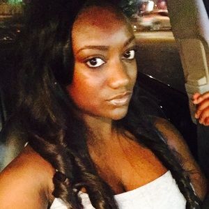 Meet your Posher, Simone