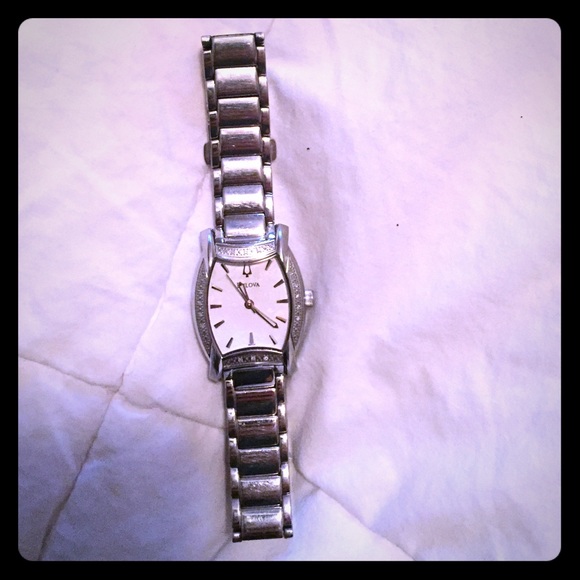 Diamond encrusted Bulova watch - Picture 1 of 2