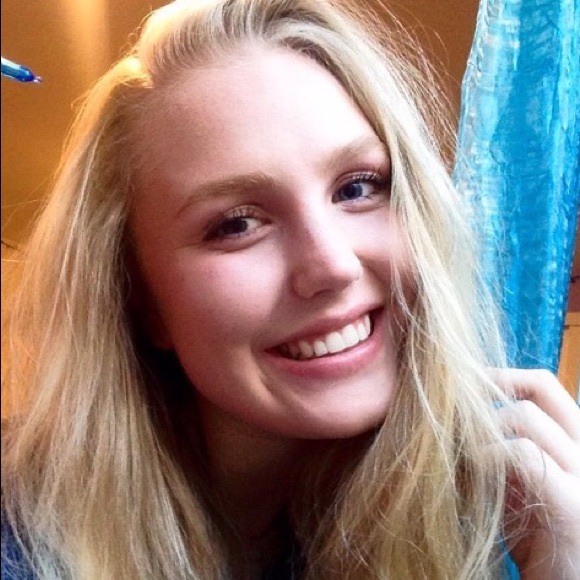 Meet your Posher, Ellie - Picture 1 of 1