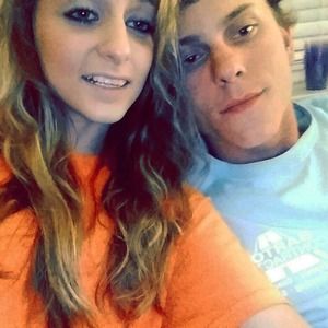 Meet your Posher, Caitlin