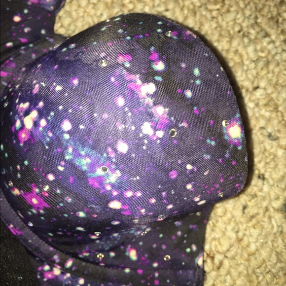 Victoria secret strapless bra! - Picture 2 of 2