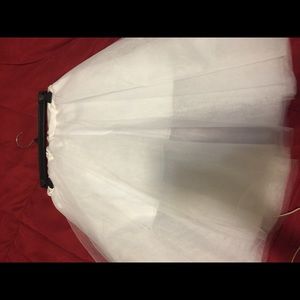 A white puffy skirt.