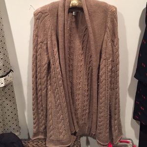 Banana Republic size M Tan cardigan sweater