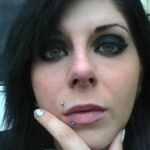 Meet your Posher, Deanyah