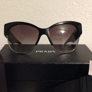 PRADA
Sunglasses Cat Eye SPR 11R 56mm Italy