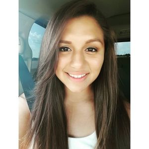 Meet your Posher, Hannah