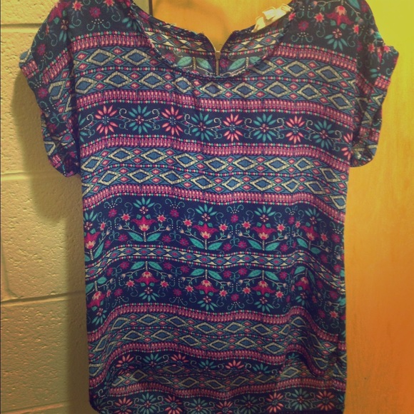 Patterned Tribal Blouse - Picture 1 of 1