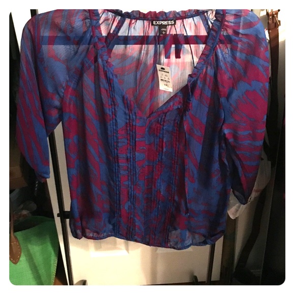 NWT express three quarter sleeve sheer top