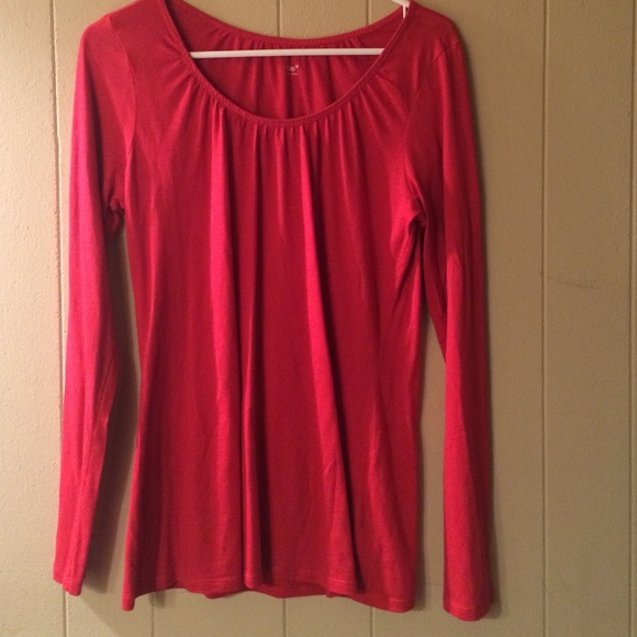 Long sleeve tee