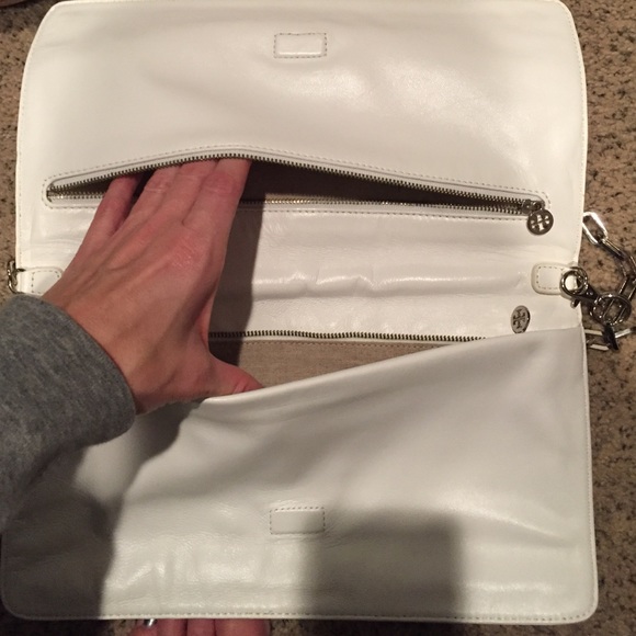 Tory Burch white patent clutch - Picture 2 of 4
