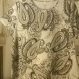 Crewneck  Tee
