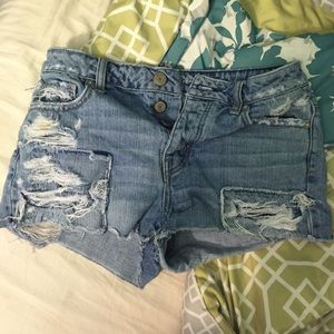 Perfect high waisted shorts!