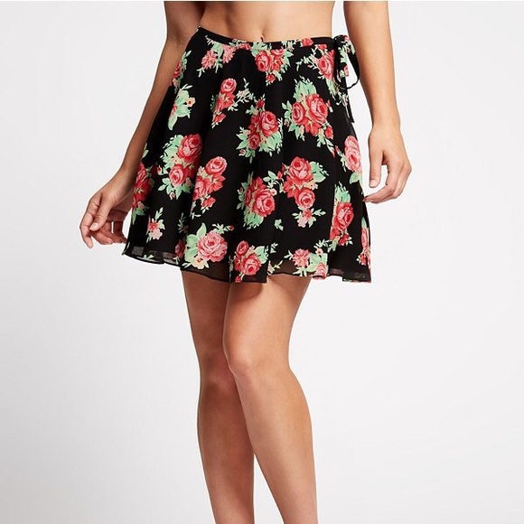 Cute floral skirt 🎈SOLD❤️