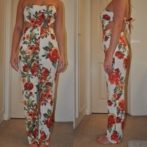 Forever 21 Pants - Forever 21 Floral Jumpsuit Forever 21 Pants - Forever 21 Floral Jumpsuit