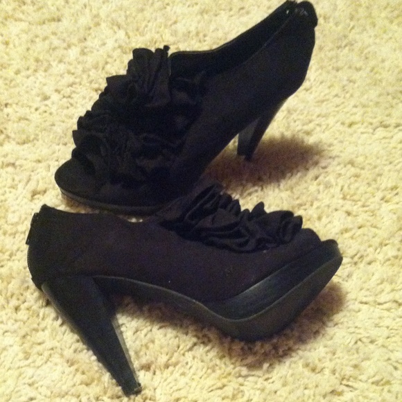 peep toe heel