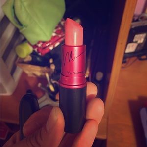 TGIF SALE: MAC lipstick