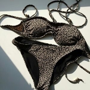 Leopard print bikini set
