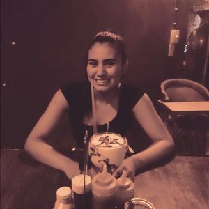 Meet your Posher, Luisa