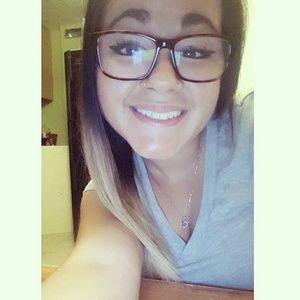 Meet your Posher, Lydia