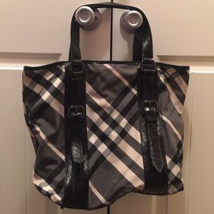 Burberry Black & White handbag