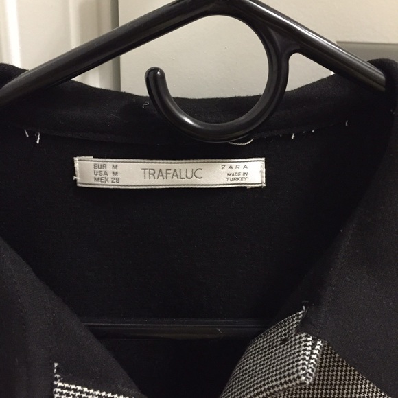 ZARA - B&W Collared Crop Top MEDIUM - Picture 3 of 3