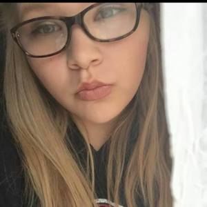 Meet your Posher, Abbie