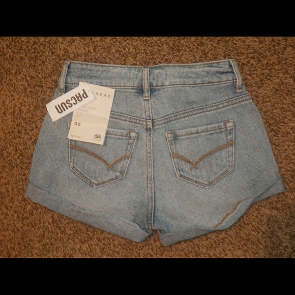 Natural waist destressed shorts
