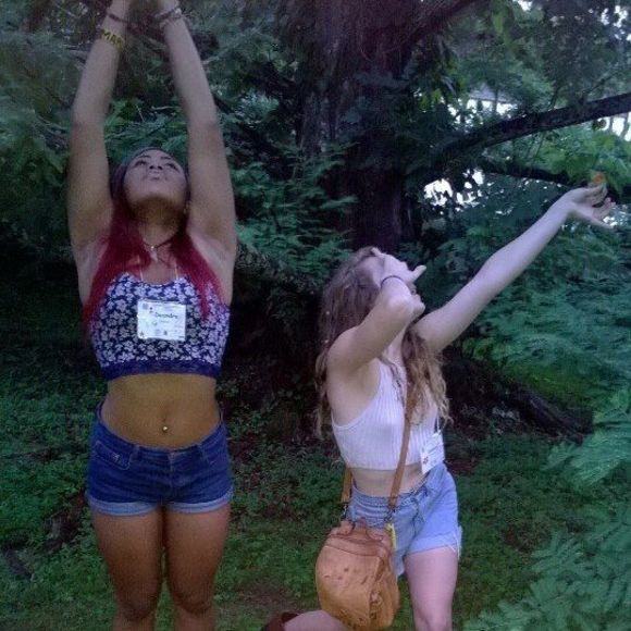 Meet your Posher, Dee - Picture 1 of 1